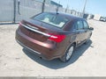Photo 4 of 16 — 2013 Chrysler 200