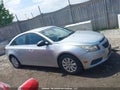 Photo 13 of 16 — 2011 Chevrolet Cruze