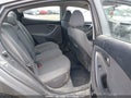 Photo 8 of 18 — 2013 Hyundai Elantra
