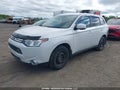 Photo 2 of 22 — 2014 Mitsubishi Outlander