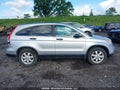 Photo 13 of 21 — 2011 Honda CR-V