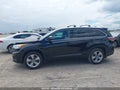 Photo 14 of 17 — 2016 Toyota Highlander
