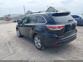 Photo 3 of 17 — 2016 Toyota Highlander