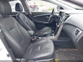 Photo 5 of 18 — 2016 Hyundai Elantra