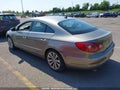 Photo 3 of 22 — 2010 Volkswagen Passat