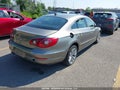 Photo 4 of 22 — 2010 Volkswagen Passat