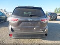Photo 17 of 21 — 2015 Toyota Highlander