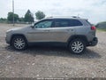 Photo 13 of 17 — 2017 Jeep Cherokee