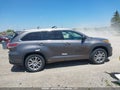 Photo 13 of 17 — 2016 Toyota Highlander