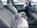 Photo 5 of 19 — 2011 Toyota RAV4