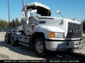 2000 Mack 600 Rd600 — photo 1 of 8 | VIN 1M1AA13Y5YW123245