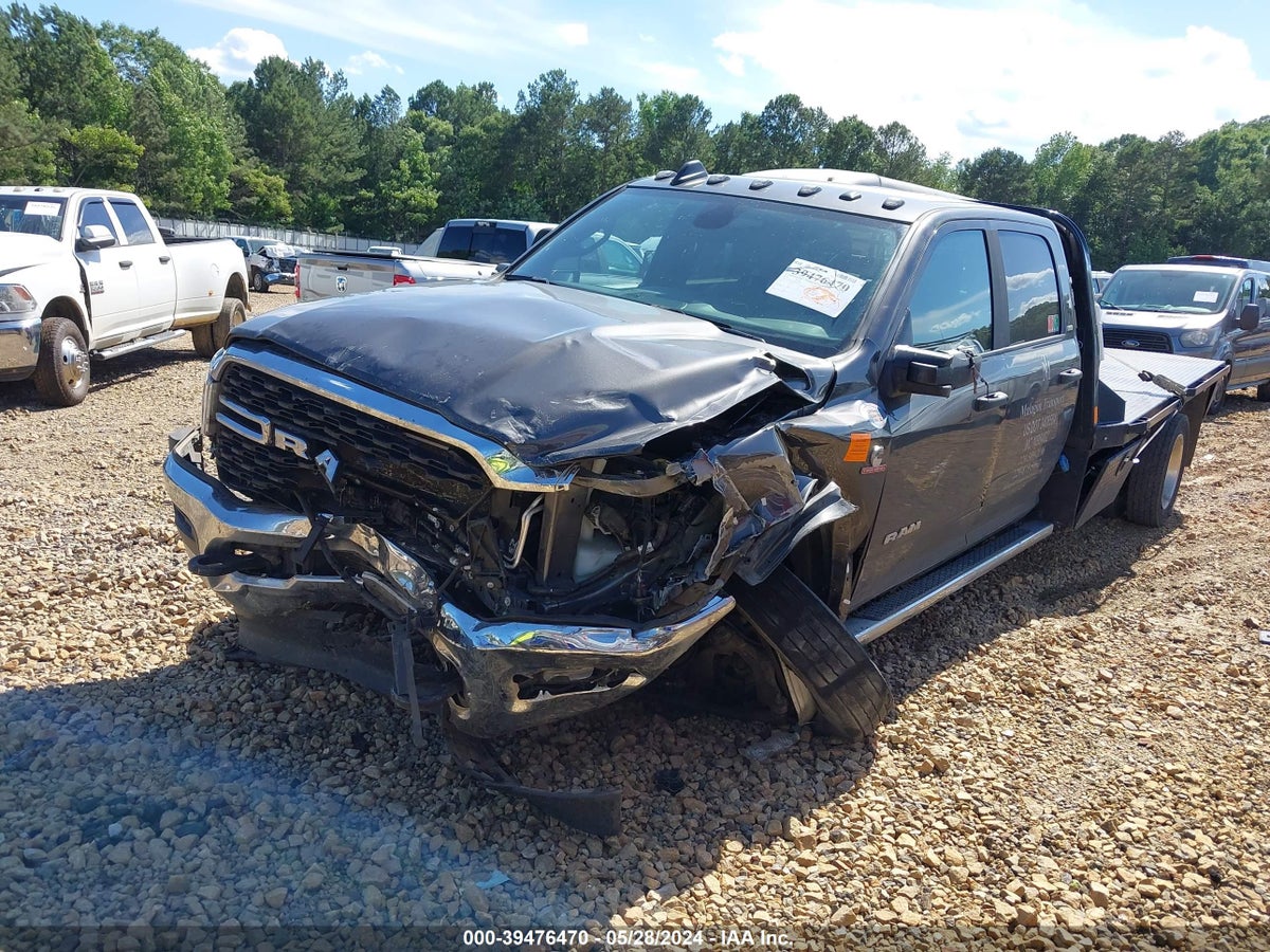 2023 RAM 4500 CHASSIS TRADESMAN/SLT/LARAMIE/LIMITED — photo 2