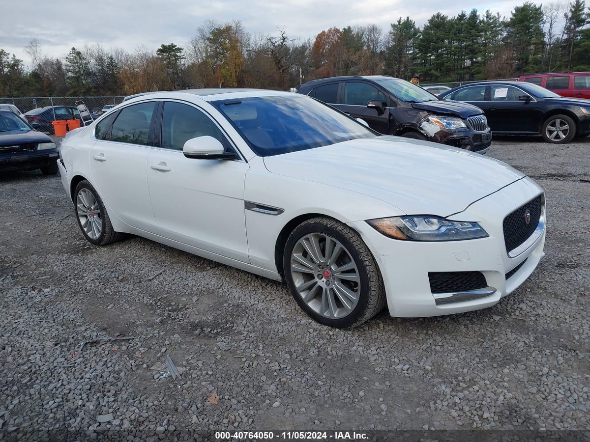 2018 Jaguar XF SAJBK4FX2JCY64564 Lot 40764050