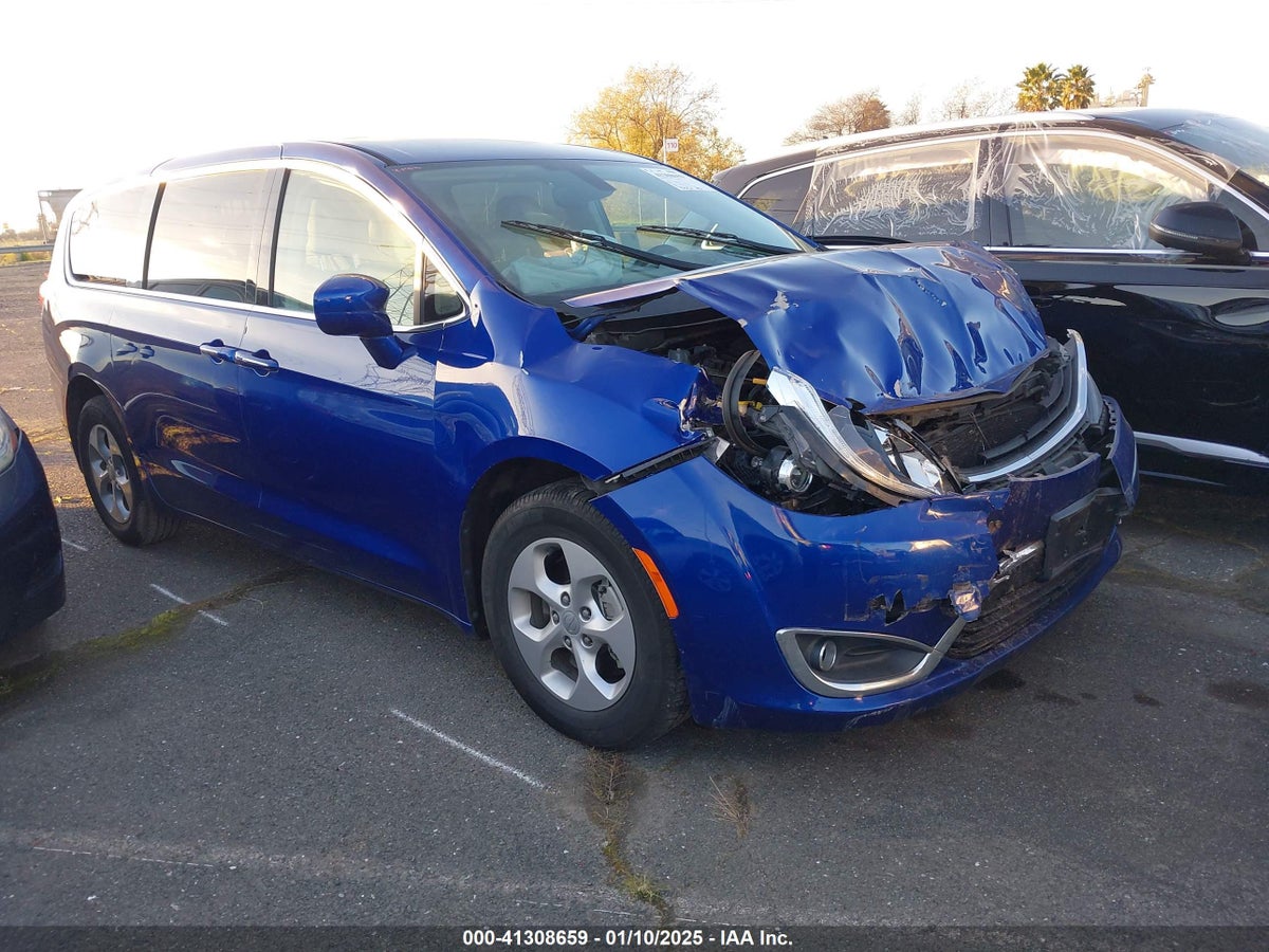 2018 Chrysler Pacifica Hybrid 2C4RC1H79JR262354 Lot 41308659