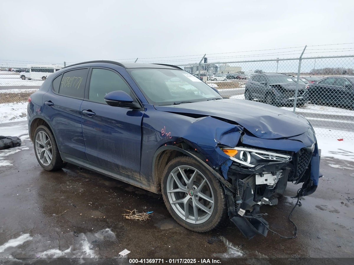 2018 Alfa Romeo Stelvio ZASFAKNN6J7B67213 Lot 41369771