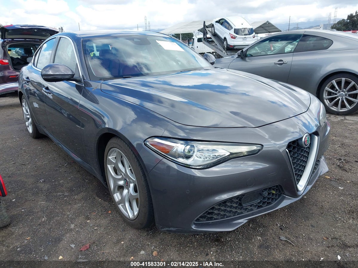 2018 Alfa Romeo Giulia ZARFAECN3J7592195 Lot 41583301