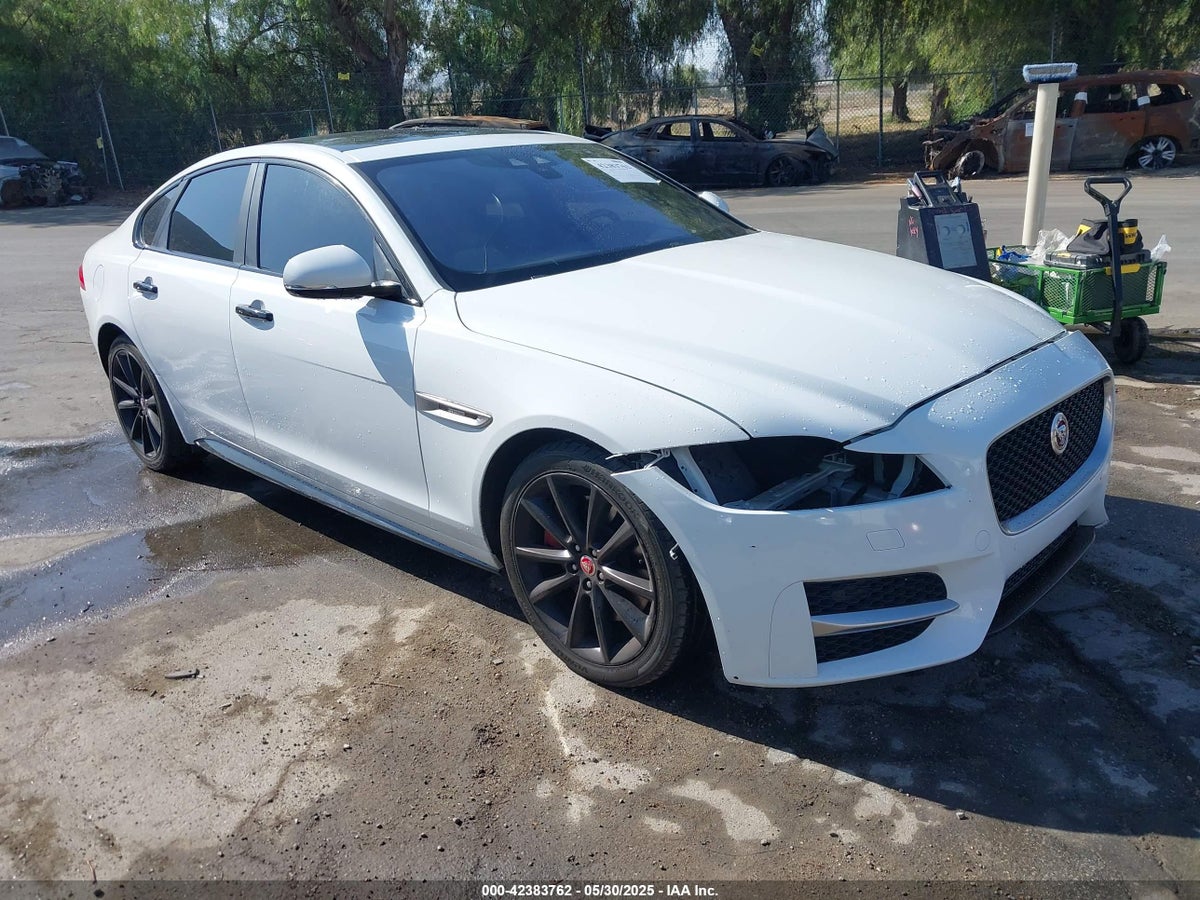 2017 Jaguar XF SAJBF4BV2HCY33480 Lot 42383762