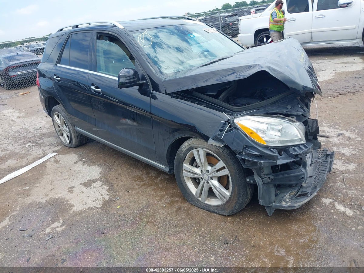 2014 Mercedes-Benz M-Class 4JGDA5JB4EA324321 Lot 42393257