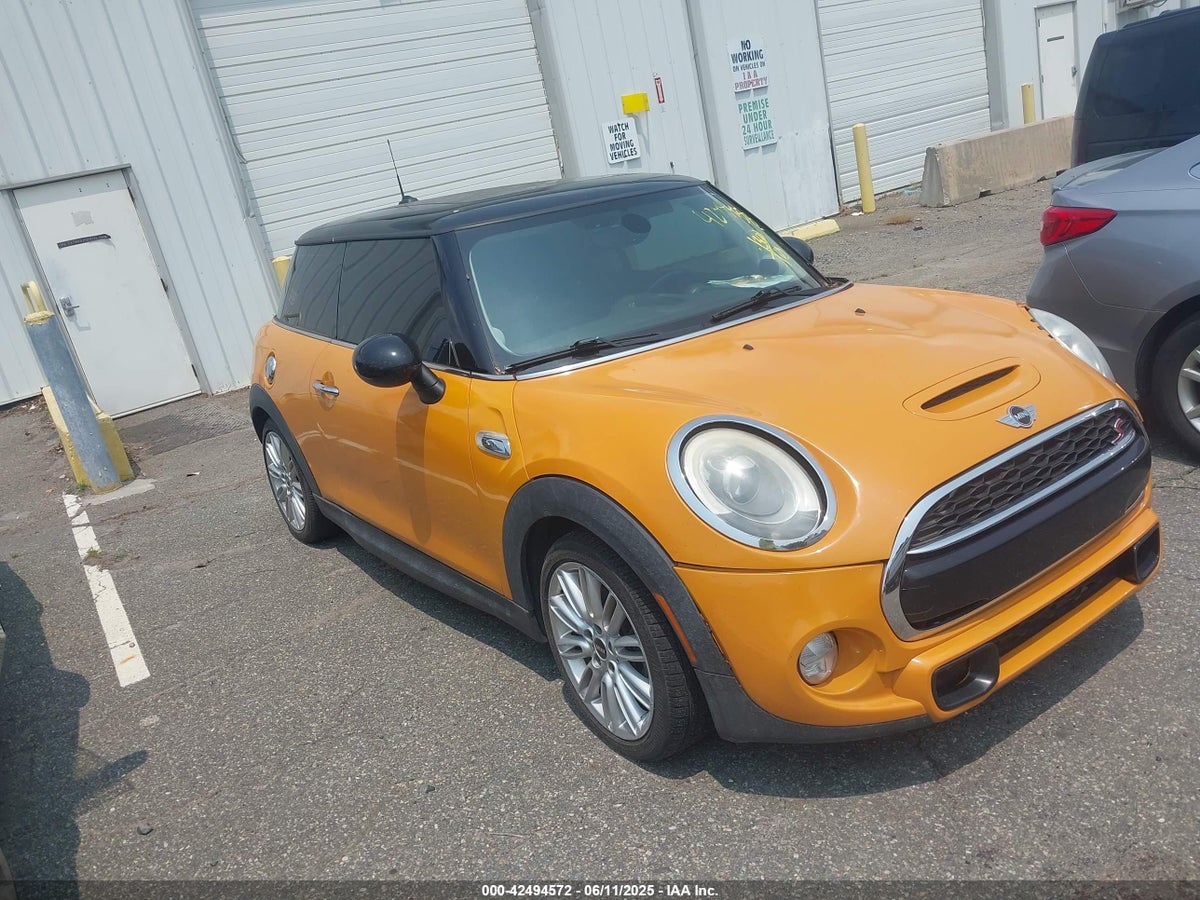 2015 Mini Hardtop WMWXP7C50F2A58777 Lot 42494572