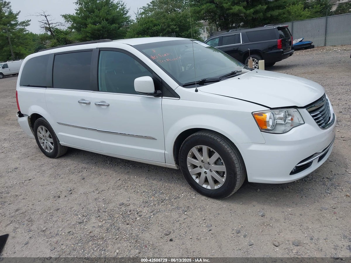 2015 Chrysler Town & Country 2C4RC1BG1FR727709 Lot 42508729