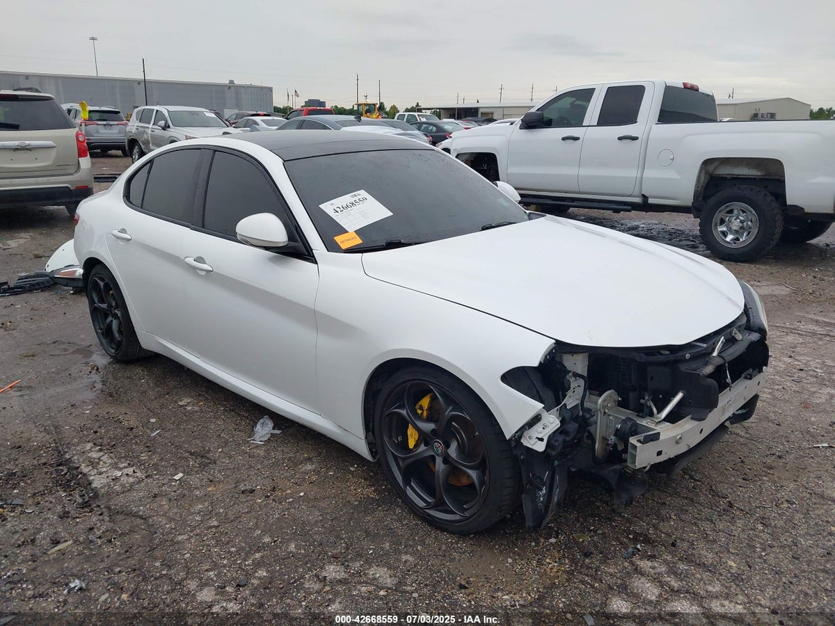 2018 Alfa Romeo Giulia ZARFAECN1J7566095 Lot 42668559