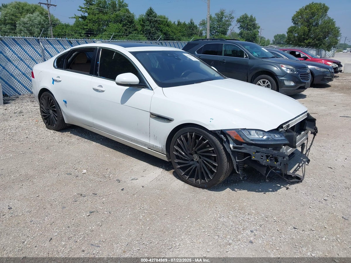 2017 Jaguar XF SAJBK4BV3HCY35170 Lot 42784989