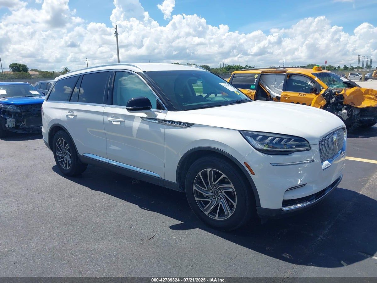 2021 Lincoln Aviator 5LM5J6WC4MGL14361 Lot 42789324