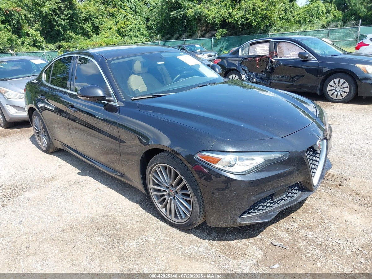 2017 Alfa Romeo Giulia ZARFAEEN9H7549293 Lot 42825340