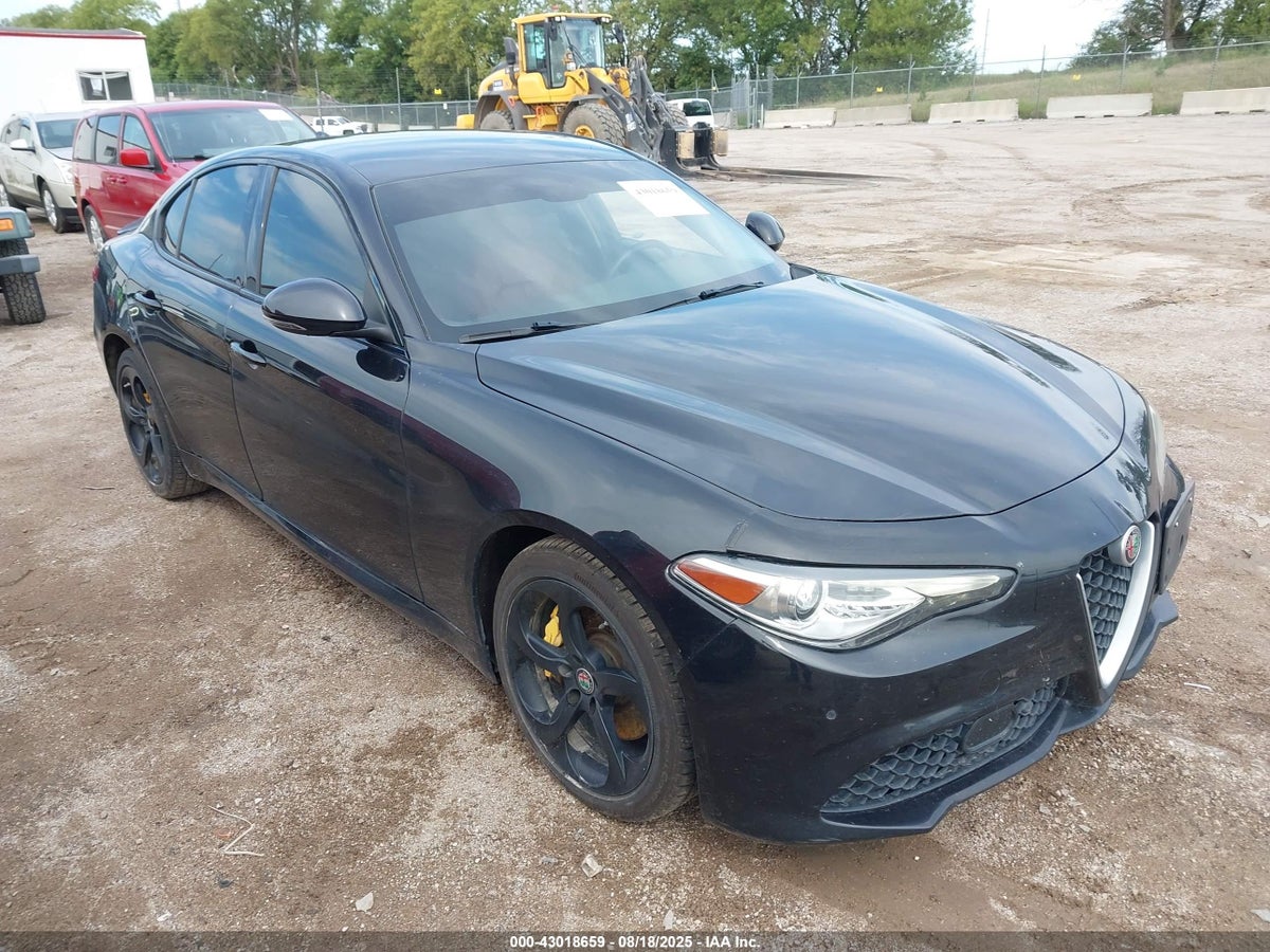2018 Alfa Romeo Giulia ZARFAEDN7J7563667 Lot 43018659