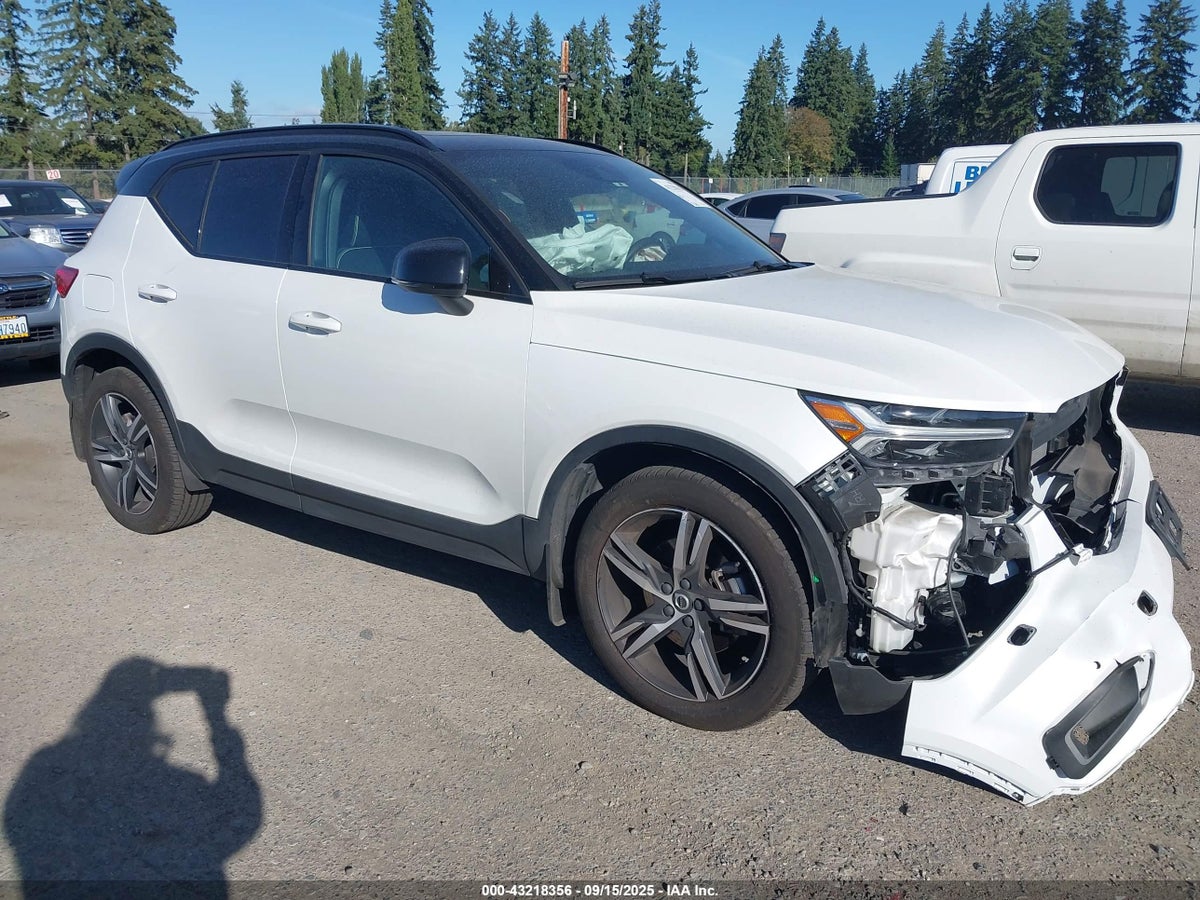 2022 Volvo XC40 YV4162UM4N2784557 Lot 43218356