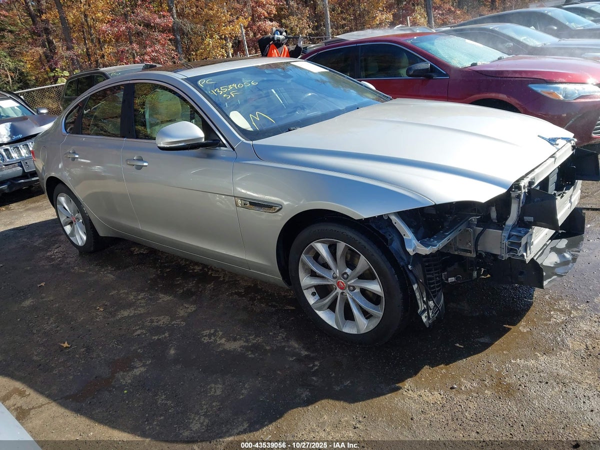 2017 Jaguar XF SAJBD4BN2HCY32366 Lot 43539056