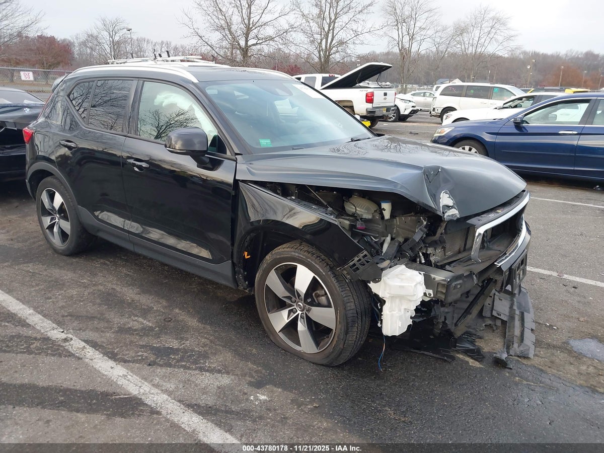 2021 Volvo XC40 YV4162UK4M2471473 Lot 43780178