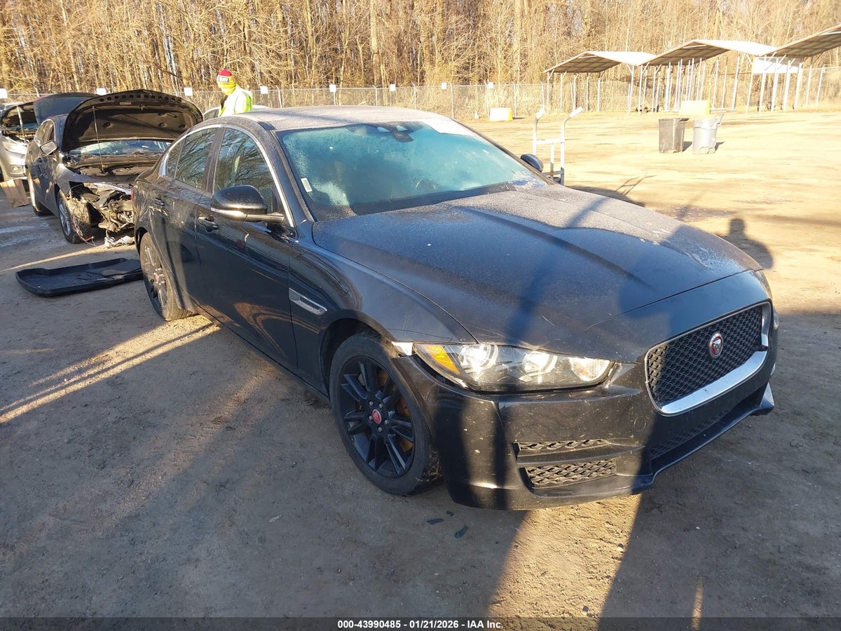 2018 Jaguar XE SAJAJ4FX2JCP24092 Lot 43990485
