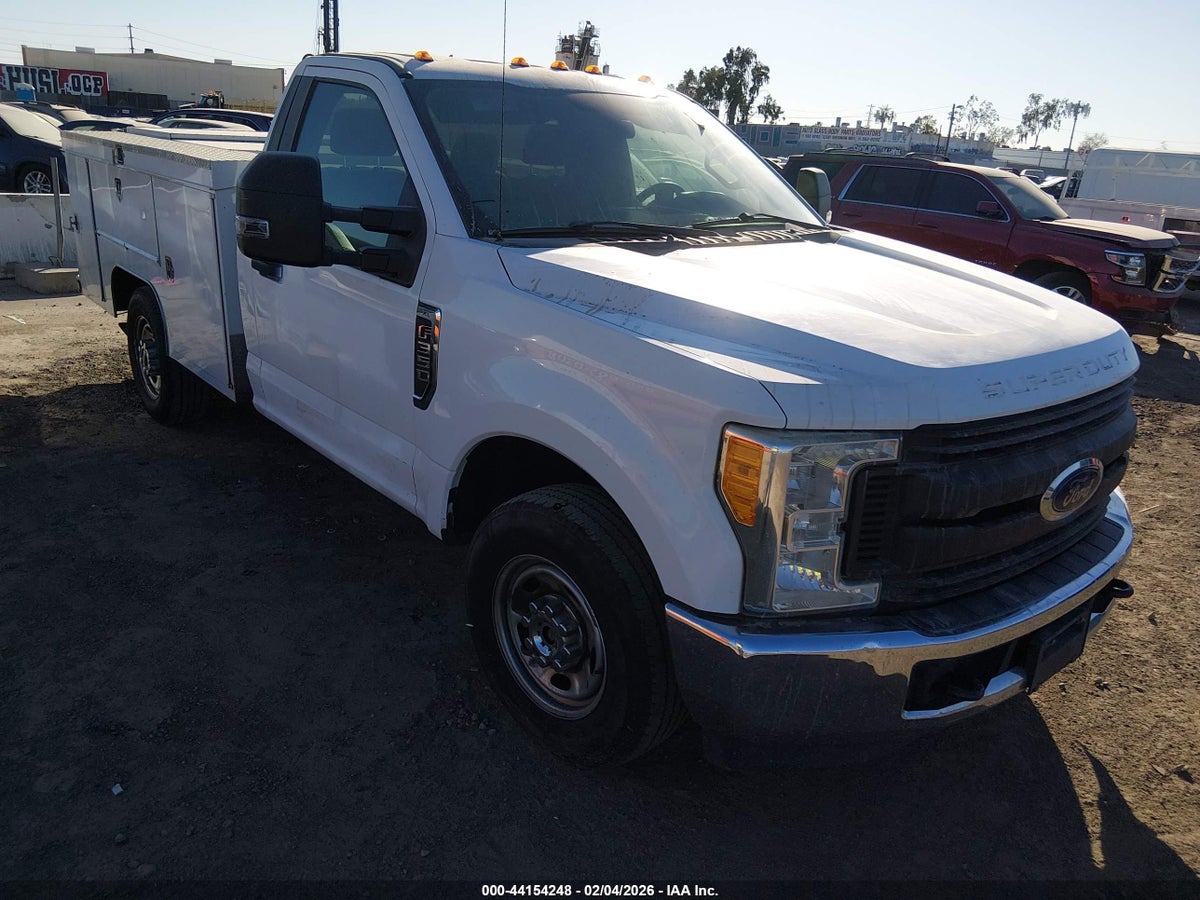 2017 Ford F-350 1FDBF3E60HEC15846 Lot 44154248