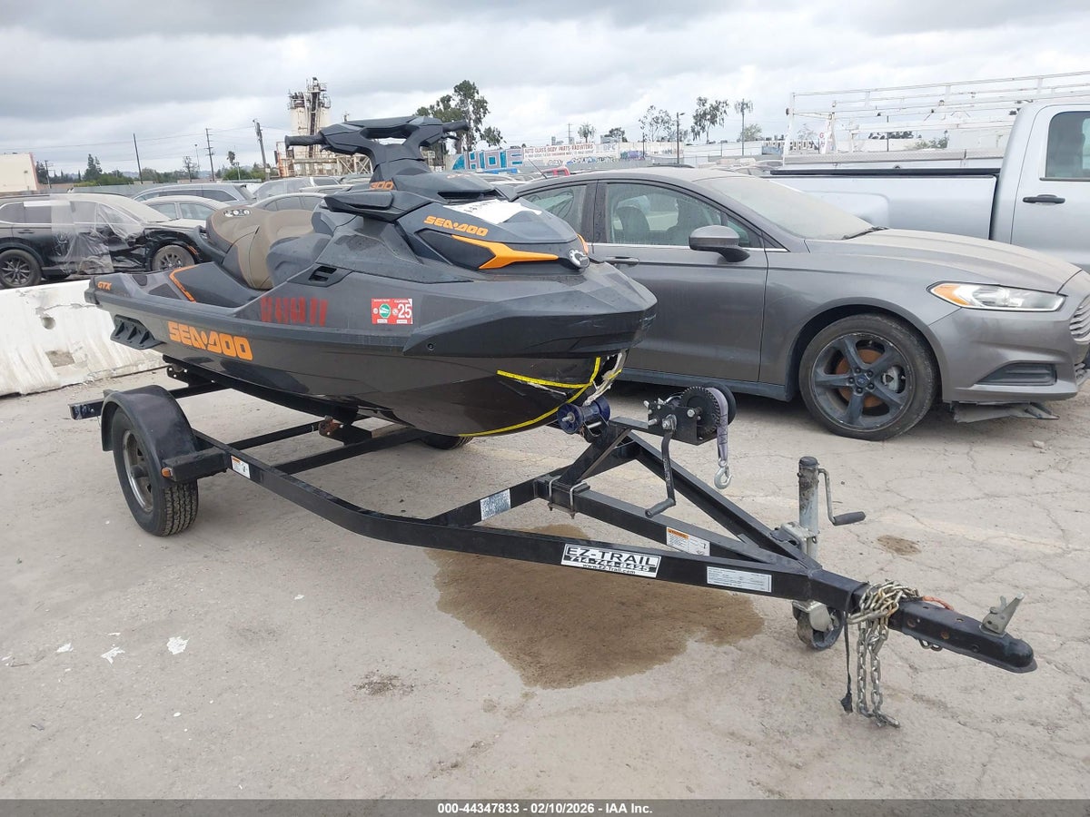 2022 SEADOO GTX-300 LIMITED