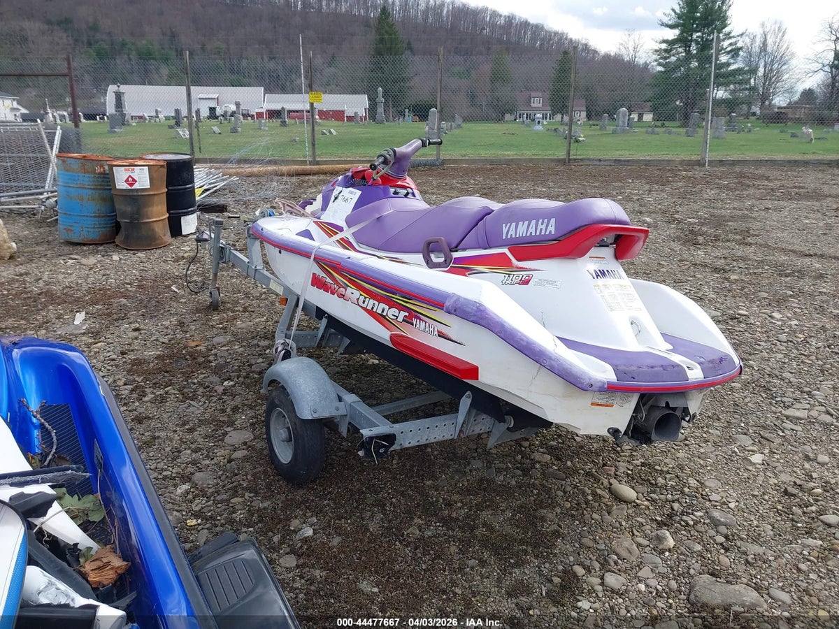 1997 YAMAHA WAVERUNNER — photo 3