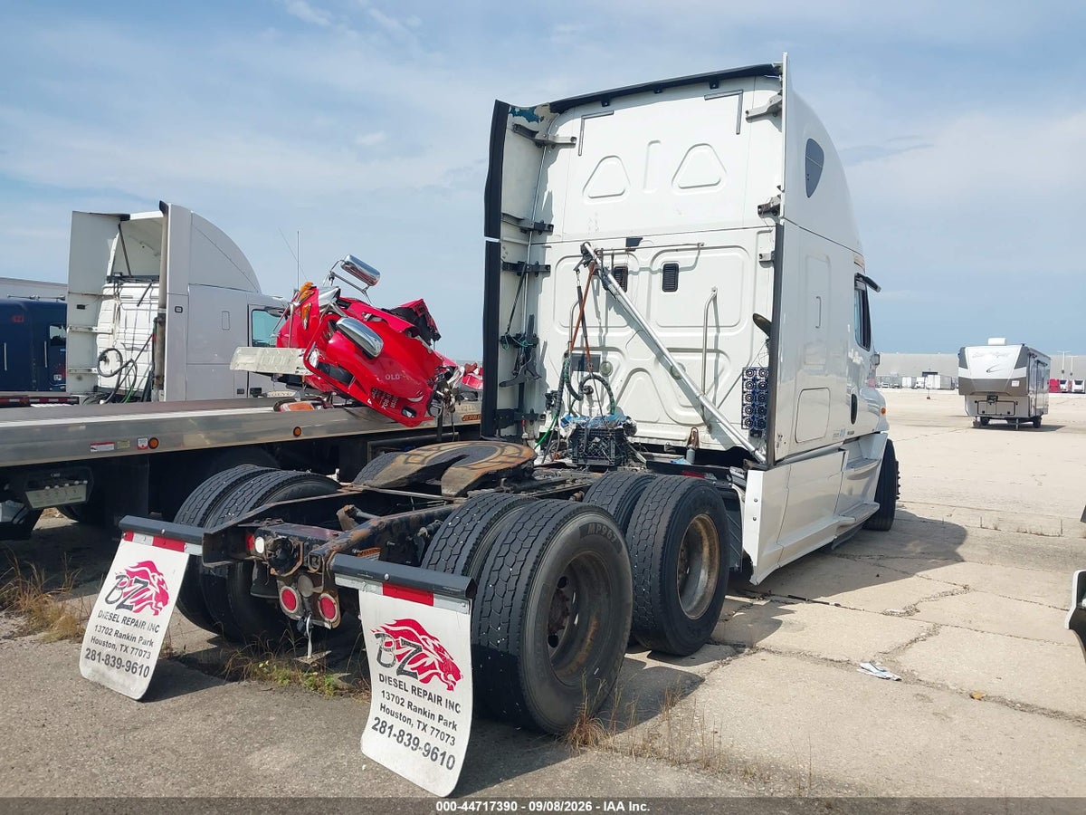 2015 FREIGHTLINER CASCADIA 125 — снимка 4