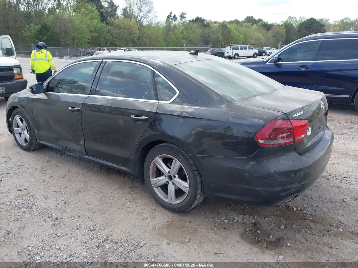 2013 VOLKSWAGEN PASSAT 2.5L SE — снимка 3