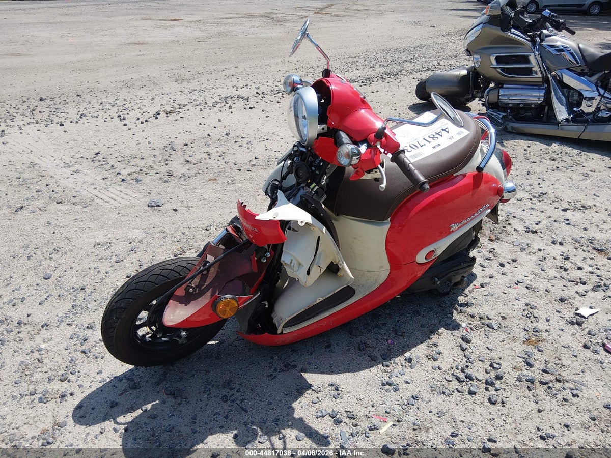 2025 HONDA NCW50 — снимка 2