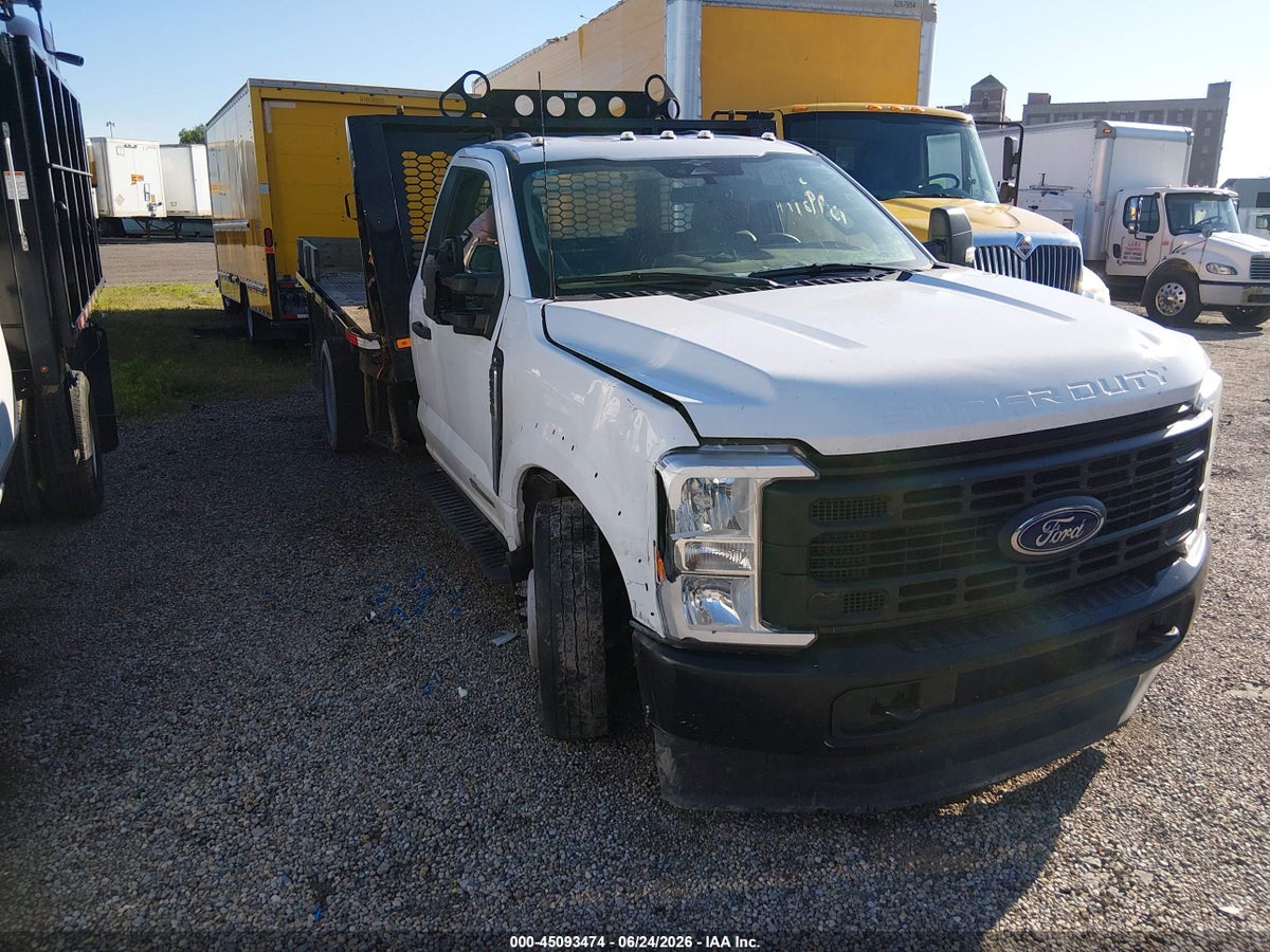 2023 FORD F-550 CHASSIS XL