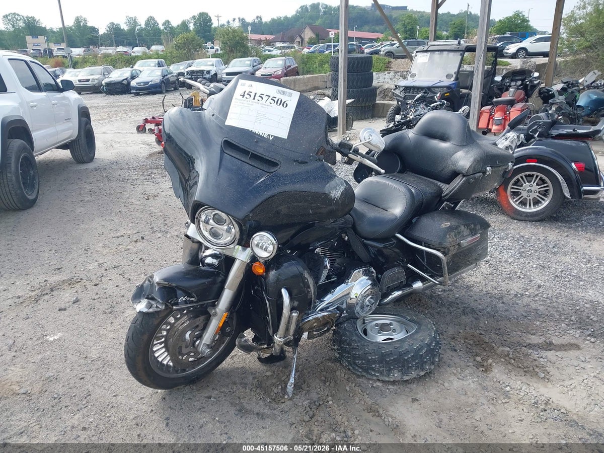 2019 HARLEY-DAVIDSON FLHTCU — снимка 2