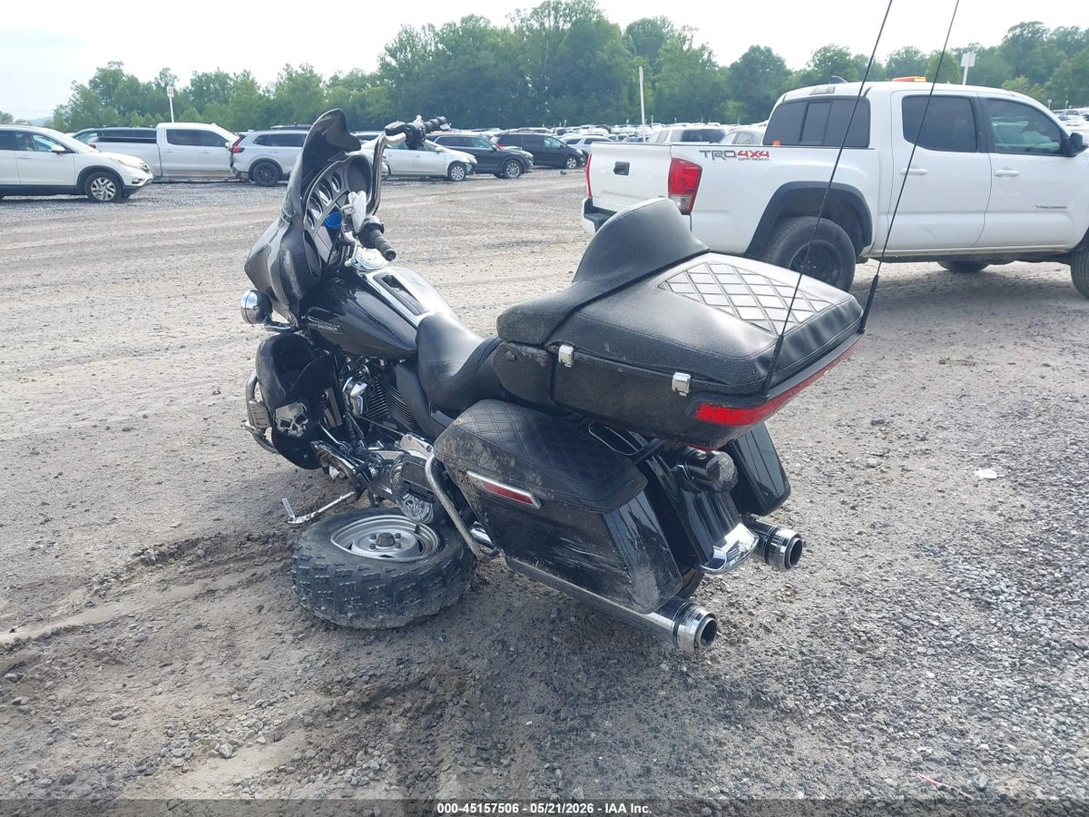 2019 HARLEY-DAVIDSON FLHTCU — снимка 3