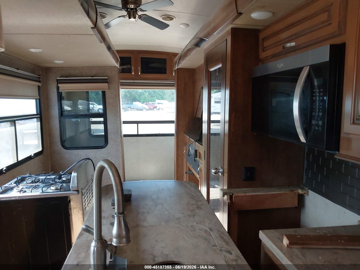 2018 KEYSTONE CEDAR CREEK — photo 5