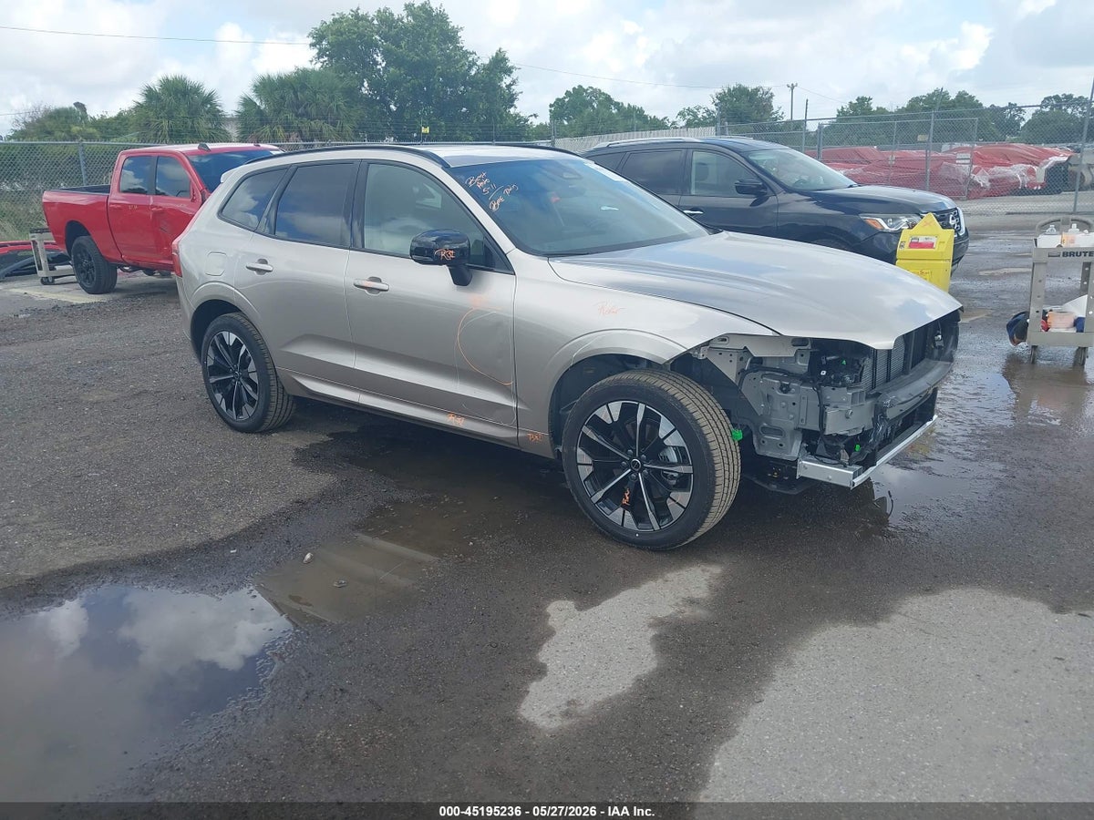 2026 VOLVO XC60 B5 PLUS