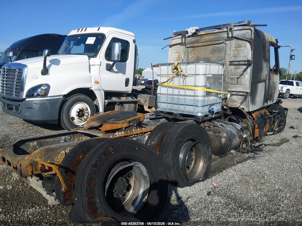 2026 VOLVO VNR — снимка 4