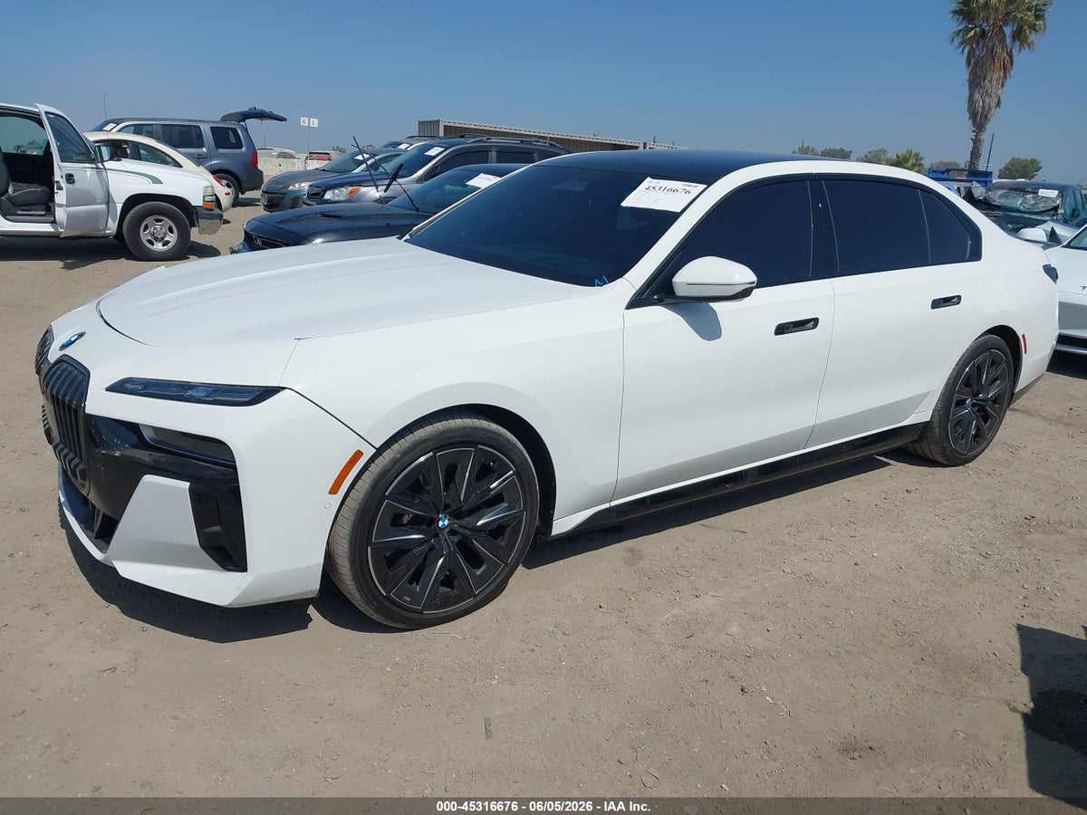 2025 BMW I7 XDRIVE60 — снимка 2