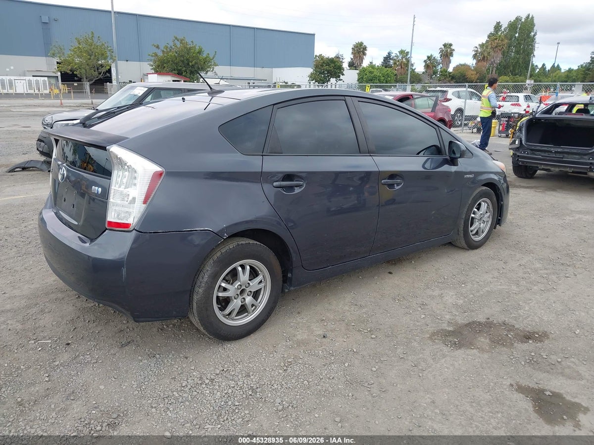 2011 TOYOTA PRIUS TWO — снимка 4