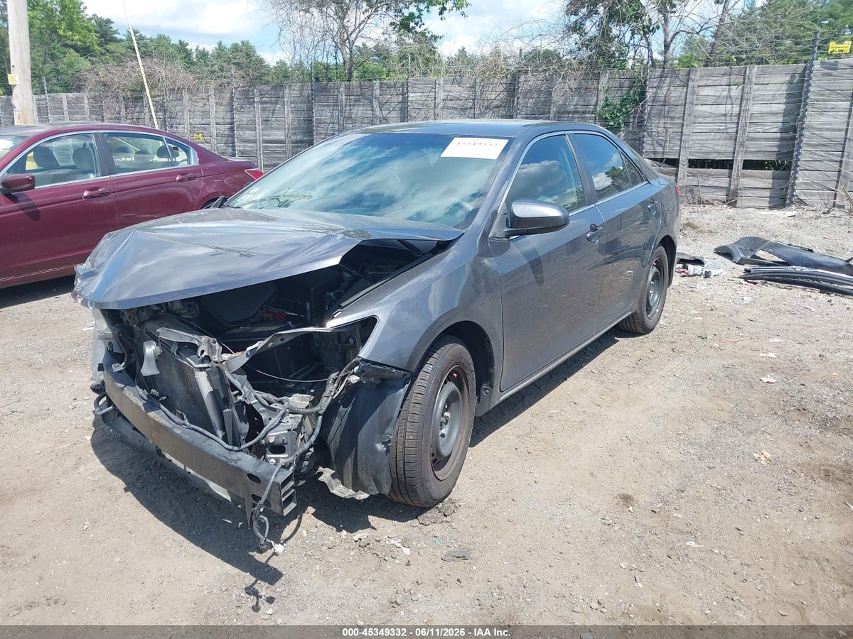 2013 TOYOTA CAMRY LE — снимка 2