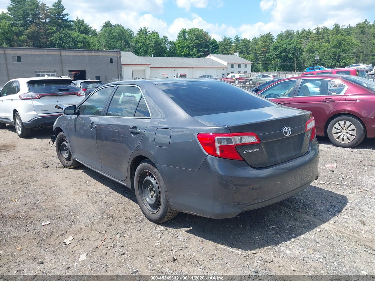 2013 TOYOTA CAMRY LE — снимка 3