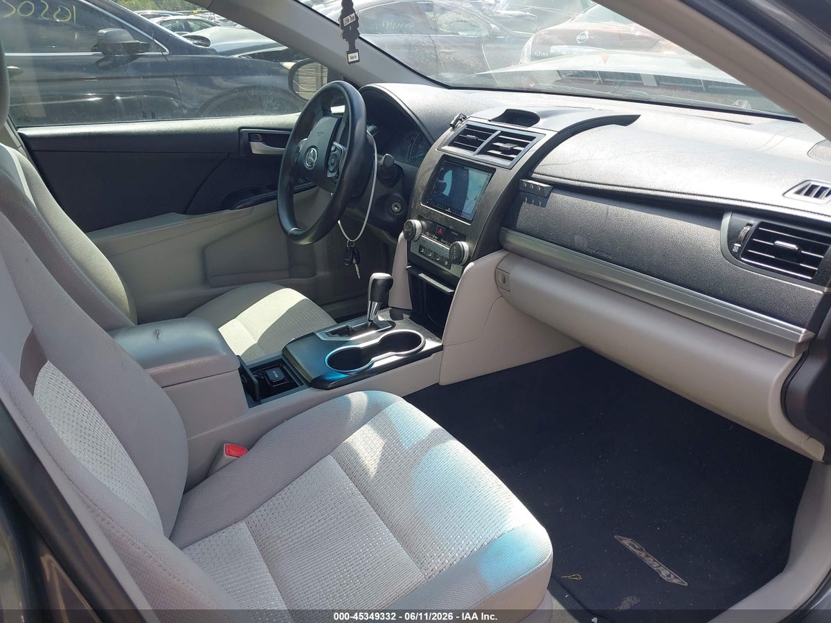 2013 TOYOTA CAMRY LE — снимка 5